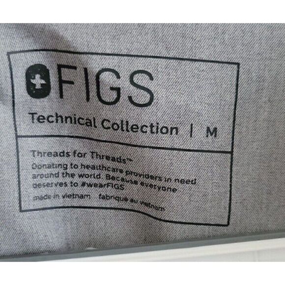 Figs Casma Scrub Top Three Pocket Short Sleeve Graphite Gray Size Medium - Picture 3 of 10